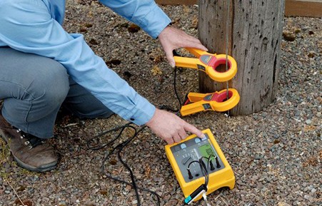 ابزاری برای اتصال سیم زمین خود به یک تابلوی برق